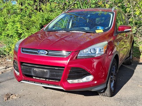 Used 2016 Ford Escape Titanium w/ Equipment Group 301A AWD/4WD image 3