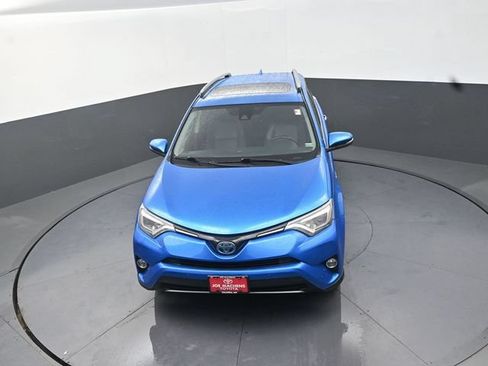 Used 2018 Toyota RAV4 Limited AWD/4WD image 24