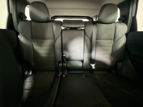 Used 2024 Mitsubishi Outlander SE image 33