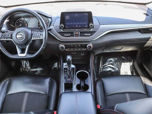 Used 2023 Nissan Altima 2.5 SR FWD image 14