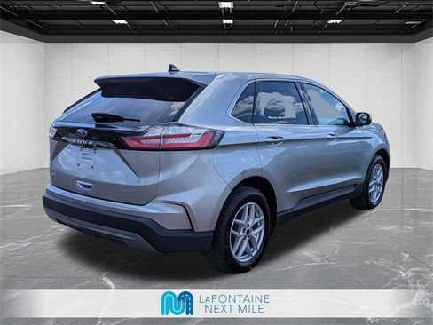 Used 2024 Ford Edge SEL image 5