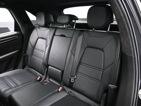 Certified 2022 Porsche Cayenne Turbo S AWD/4WD image 26