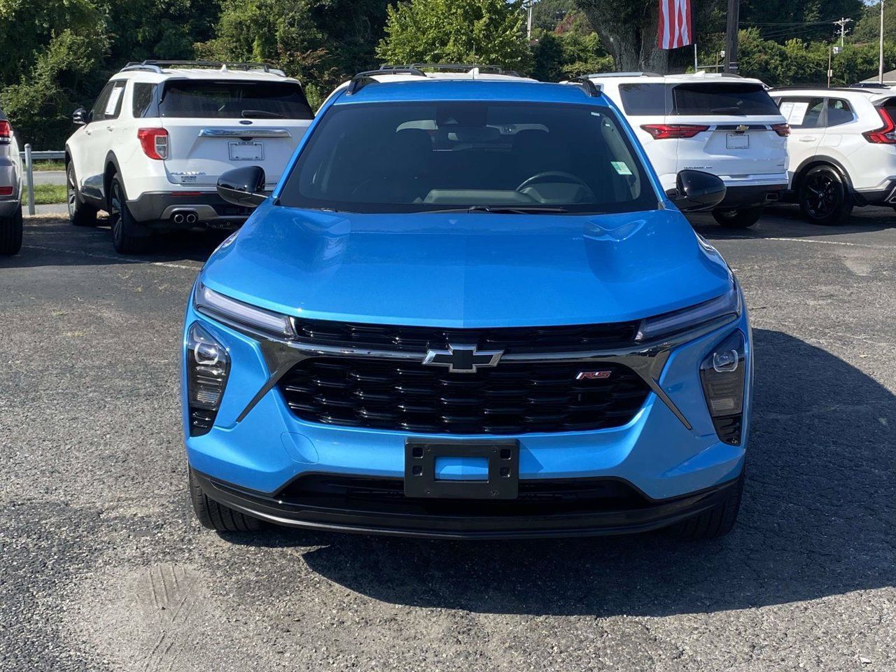 Used 2025 Chevrolet Trax RS FWD image 2