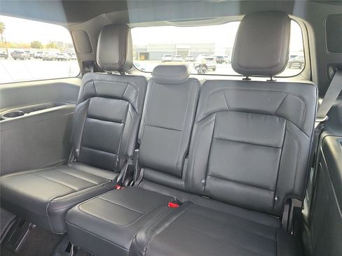 New 2026 Lincoln Navigator Reserve image 16