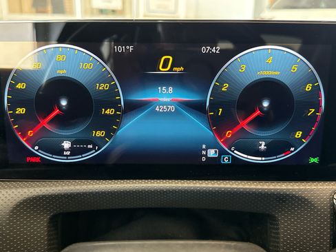 Used 2023 Mercedes-Benz CLA 250 4MATIC image 14
