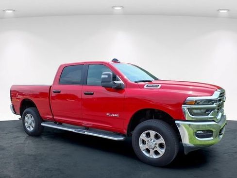 Used 2026 RAM 2500 Big Horn AWD/4WD image 4