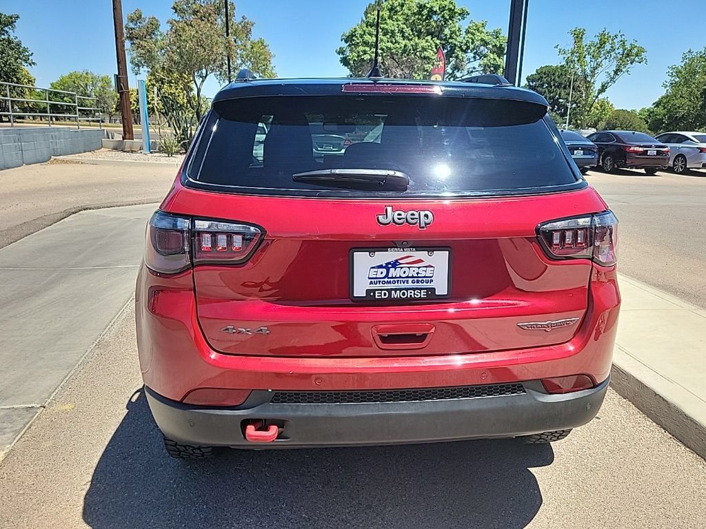 Used 2025 Jeep Compass Trailhawk AWD/4WD image 6