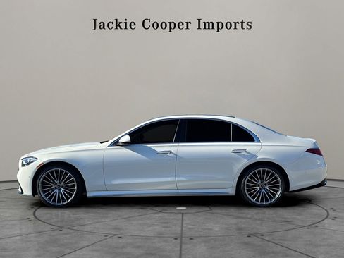 Used 2021 Mercedes-Benz S 580 4MATIC Sedan image 2