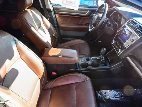 Used 2019 Subaru Outback 2.5i Touring w/ Popular Package #3A image 17