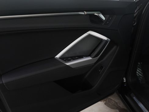 Used 2025 Audi Q3 2.0T Premium image 23