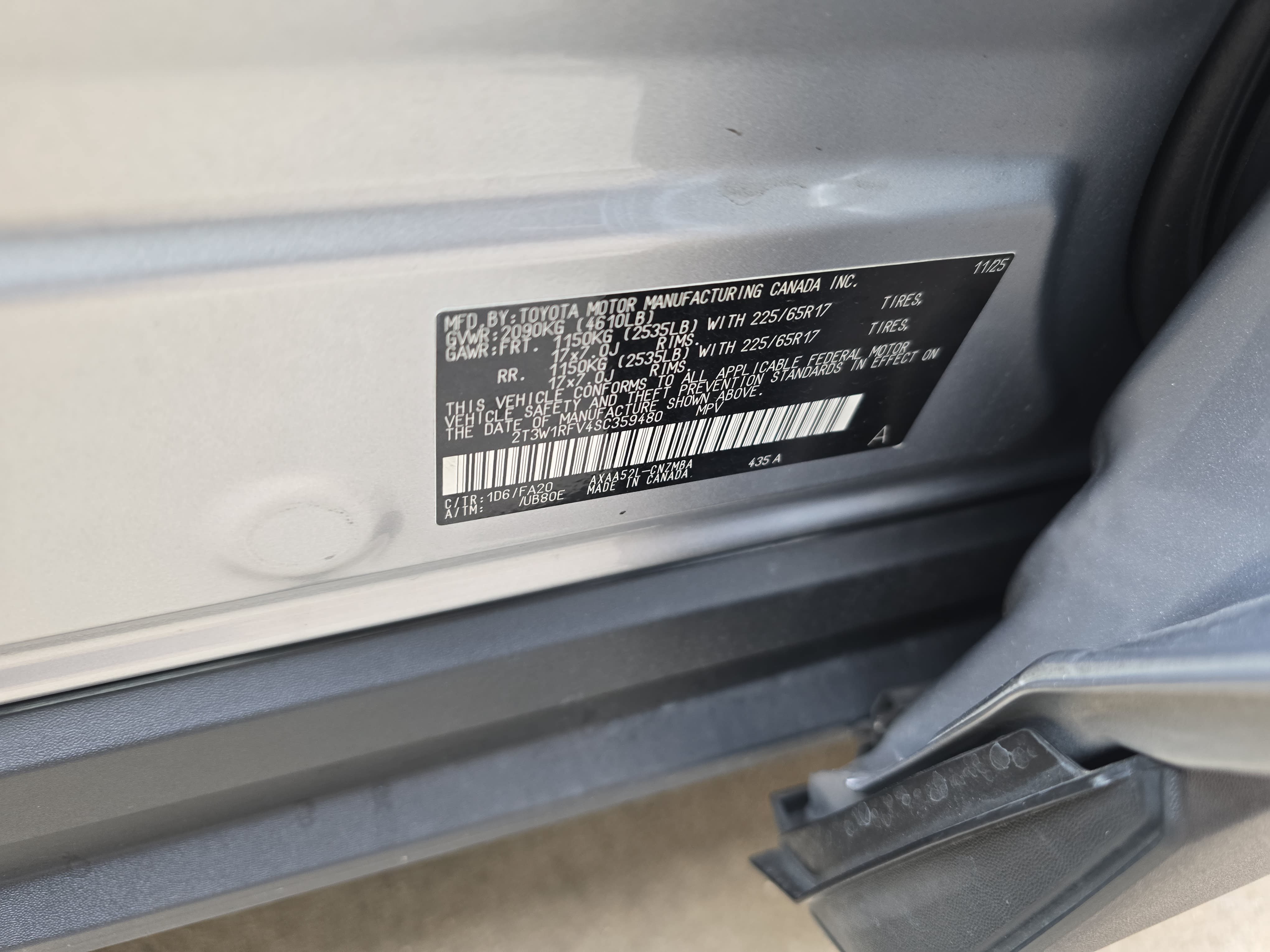 Used 2025 Toyota RAV4 XLE w/ Convenience Package FWD image 36