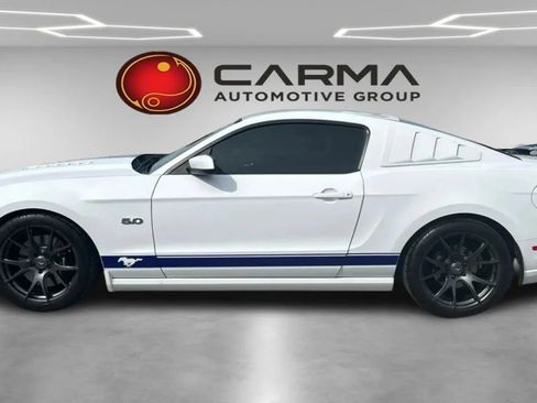 Used 2014 Ford Mustang GT Premium RWD image 2