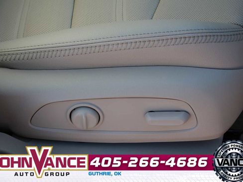 Used 2022 GMC Terrain Denali w/ Denali Premium Package image 19