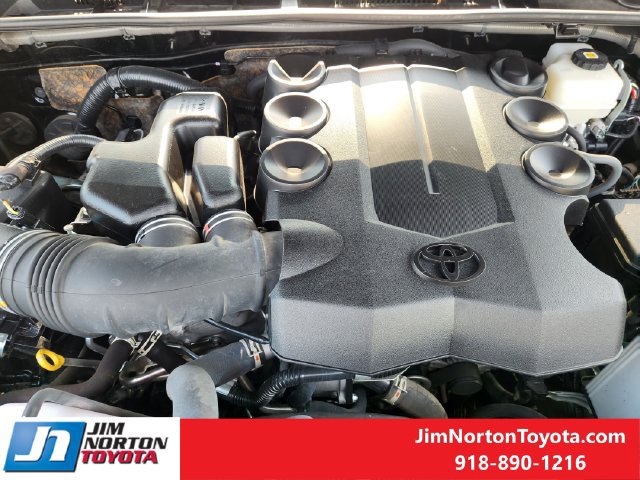 Used 2023 Toyota 4Runner SR5 AWD/4WD image 30