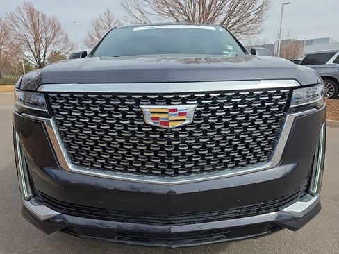 Used 2024 Cadillac Escalade Premium Luxury w/ Performance Package AWD/4WD image 11