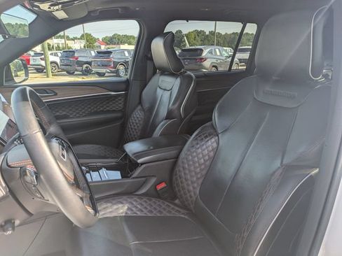 Used 2024 Jeep Grand Cherokee L Summit w/ Advanced Protech Group IV AWD/4WD image 12