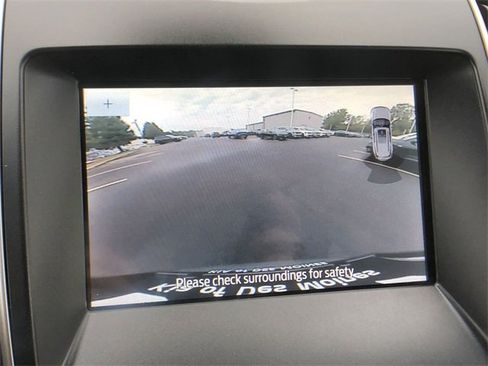 Used 2020 Ford Edge SEL image 17