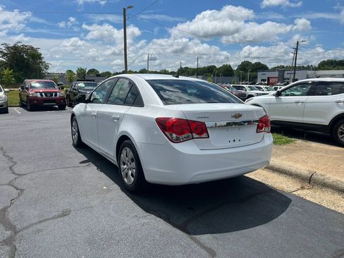 Used 2014 Chevrolet Cruze LS FWD image 5