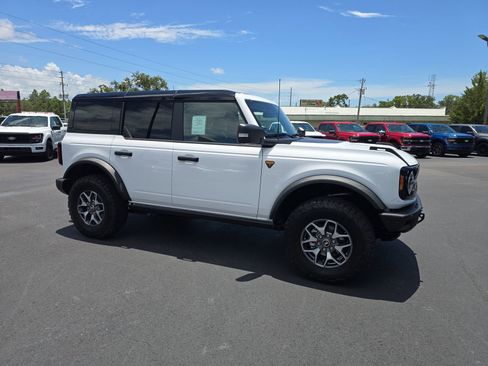 New 2025 Ford Bronco Badlands AWD/4WD image 2