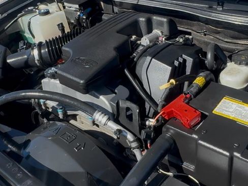 Used 2011 Chevrolet Colorado LT image 56