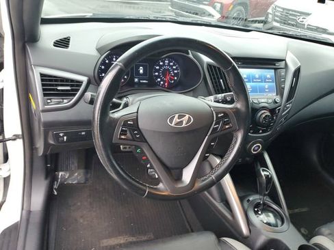 Used 2016 Hyundai Veloster Turbo image 10