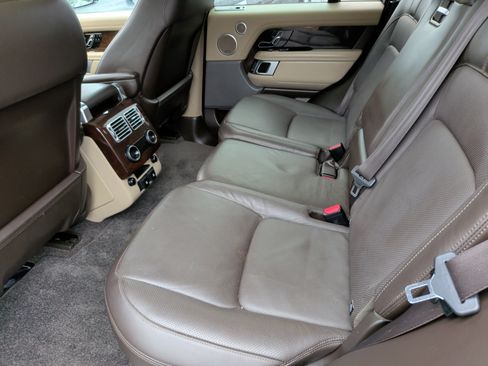 Used 2020 Land Rover Range Rover HSE image 39