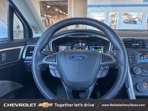 Used 2018 Ford Fusion S image 16