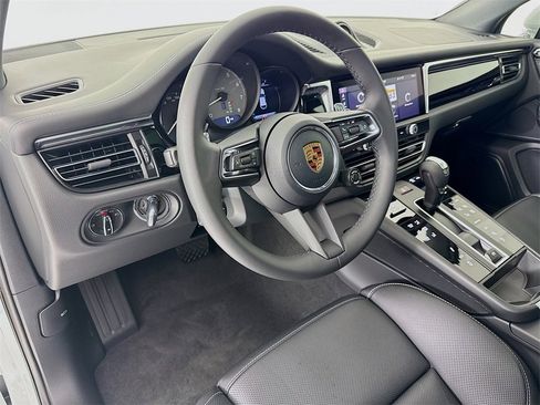 New 2026 Porsche Macan S image 4