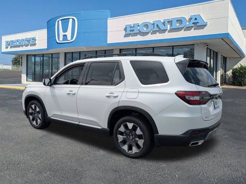 New 2026 Honda Pilot Touring image 8