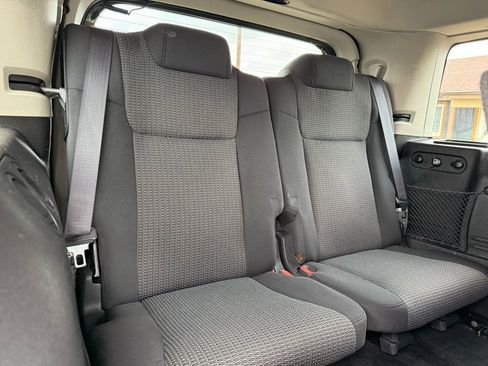 Used 2008 Jeep Commander Sport image 21