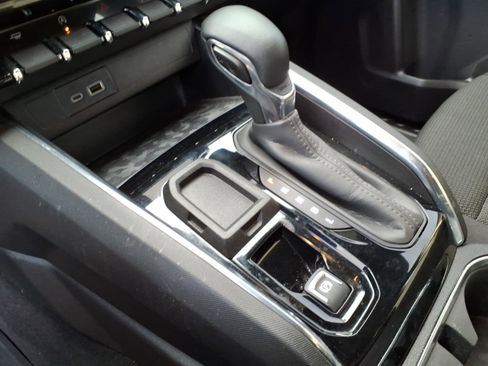 Used 2024 GMC Canyon Elevation w/ Convenience Package image 15