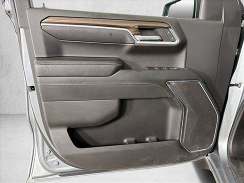 Used 2024 Chevrolet Silverado 1500 LT AWD/4WD image 10