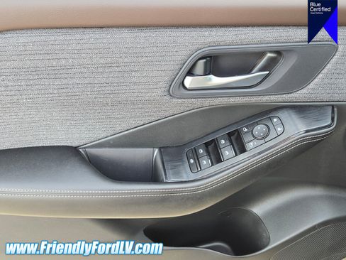 Used 2022 Nissan Rogue SV image 18