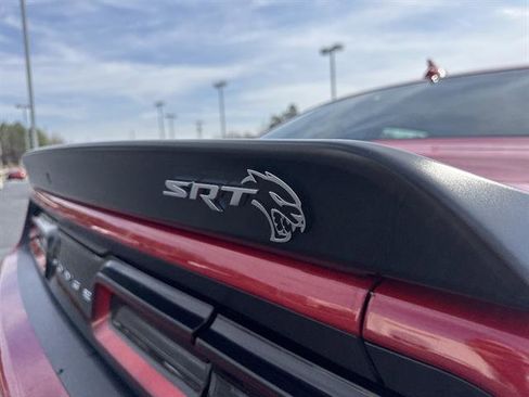 Used 2016 Dodge Challenger SRT Hellcat image 9