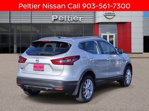 Certified 2022 Nissan Rogue Sport SV w/ Technology Package AWD/4WD image 6