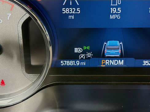 Used 2024 Ford Expedition XLT image 13