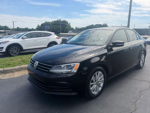 Used 2015 Volkswagen Jetta SE FWD image 3