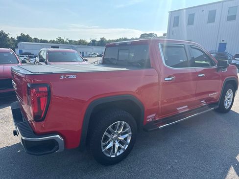 Used 2021 GMC Sierra 1500 SLT w/ SLT Premium Plus Package AWD/4WD image 3
