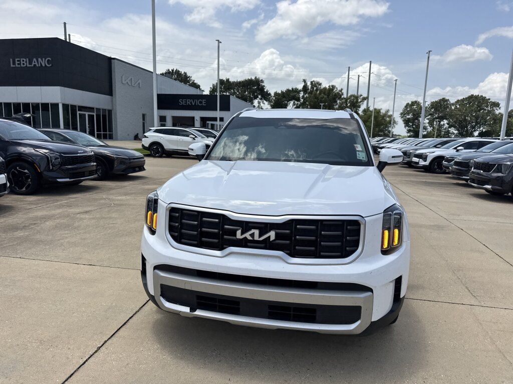 Certified 2024 Kia Telluride S w/ S Sunroof Package FWD image 7