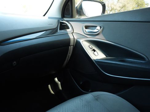 Used 2013 Hyundai Santa Fe Sport w/ Popular Equipment Pkg image 8