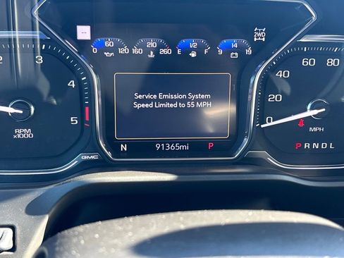 Used 2021 GMC Sierra 2500 Denali w/ Denali Black Diamond Edition image 22