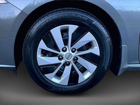 Certified 2024 Nissan Altima 2.5 S image 30