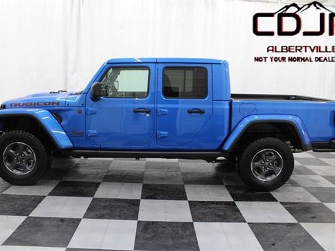 Used 2023 Jeep Gladiator Rubicon w/ Cold Weather Group image 4