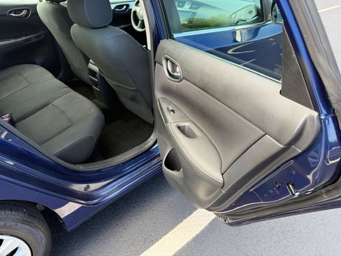 Used 2019 Nissan Sentra S FWD image 11