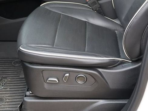 Used 2023 Cadillac Escalade ESV Premium Luxury w/ LPO, Floor Liner Package AWD/4WD image 16
