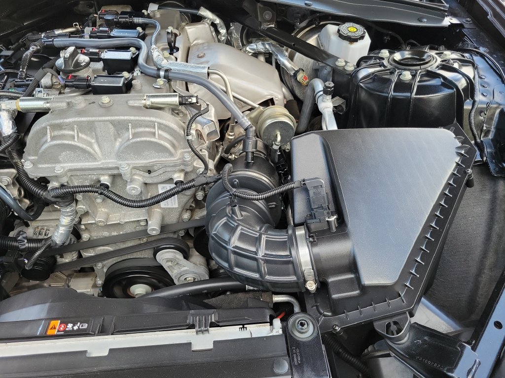Used 2021 Chevrolet Camaro LS RWD image 40