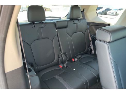Used 2024 Honda Pilot EX-L image 17