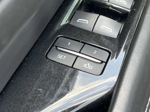 Used 2022 Cadillac Escalade Sport Platinum w/ LPO, ONYX Package AWD/4WD image 30