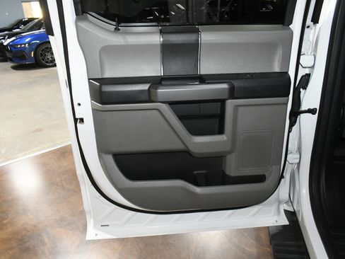 Used 2019 Ford F150 XLT image 45