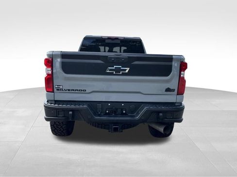 Used 2024 Chevrolet Silverado 2500 ZR2 w/ ZR2 Bison Edition AWD/4WD image 4